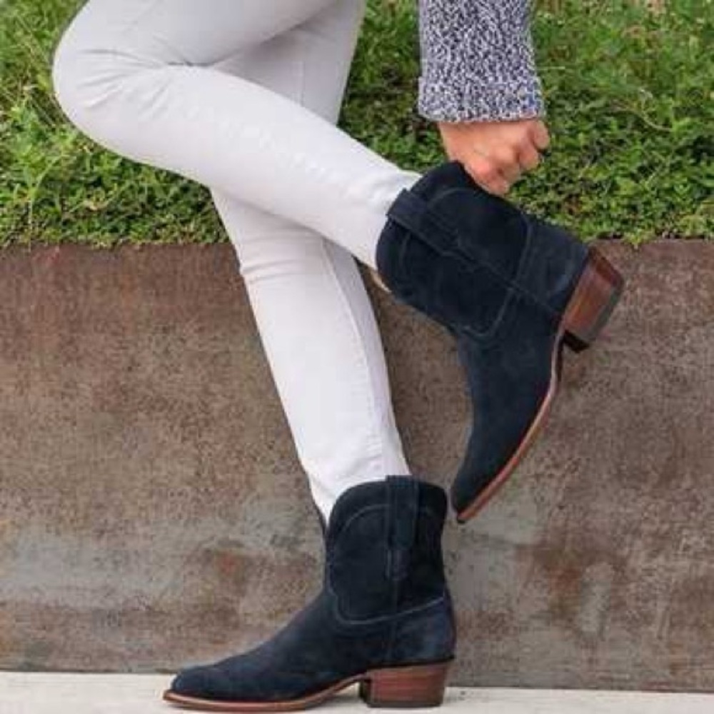 Tecova’s The Lucy Midnight Suede Ankle Boots Sz 8.5b